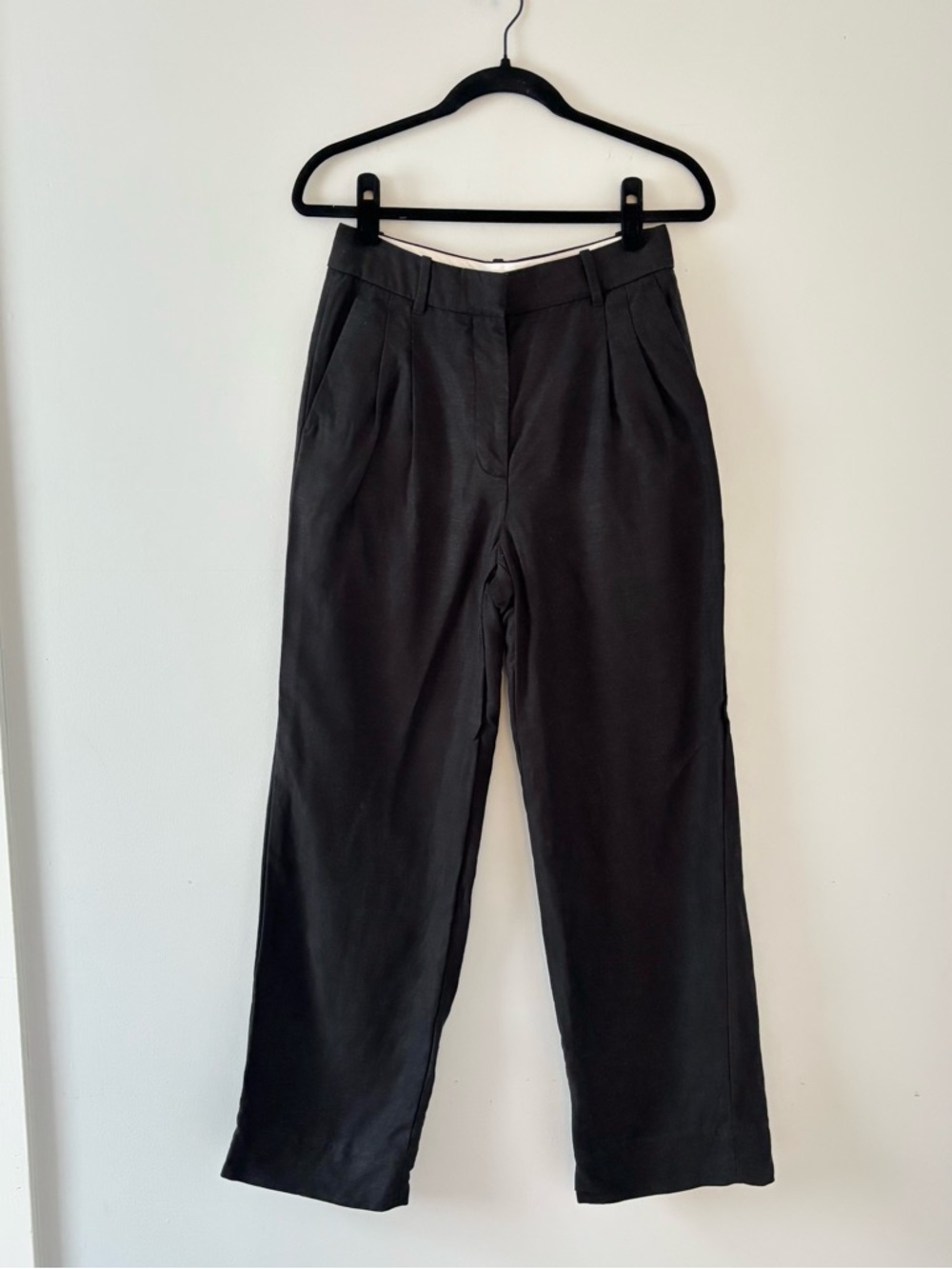 Aritzia The Effortless Pant CruiseLinen Trouser Tailored Relaxed High-Rise Black - Picture 4 of 8